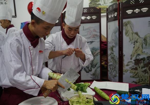 如果你不想进厂打工，想学点有前途的技术，就点进来！