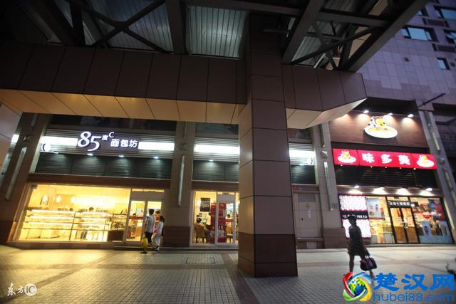 面包店、蛋糕店生意不好，究竟是产品不行还是人员问题？