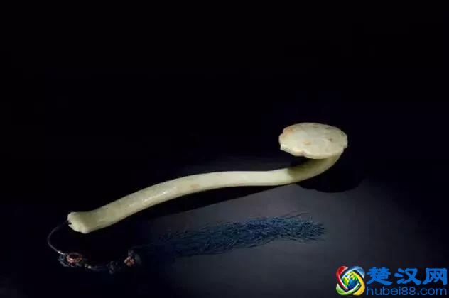 大叔带蓝水如意上央视鉴宝，专家：这是老头乐！