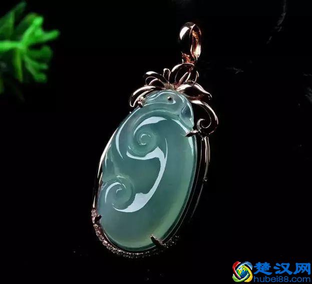 大叔带蓝水如意上央视鉴宝，专家：这是老头乐！