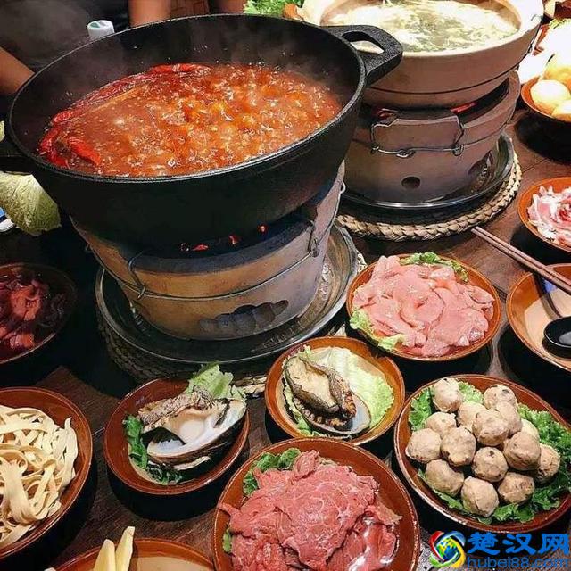 中国各地火锅有讲究：微辣是重庆人最后的底线，不能吃辣就选它吧