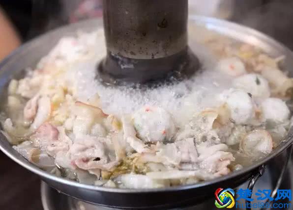 中国各地火锅有讲究：微辣是重庆人最后的底线，不能吃辣就选它吧