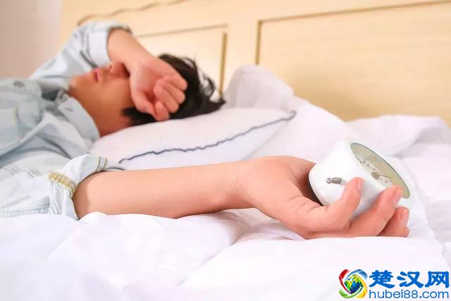 戴隐形眼镜时，请遵守3个守则！每守住一个，危险能降好几成