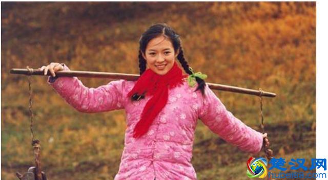 没文化的农村姑娘，看起来混得很好的，她们一般是做什么工作？