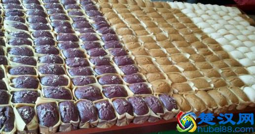 吃了很多品牌的面包蛋糕，吃来吃去还是我们中国的冻糕好吃！