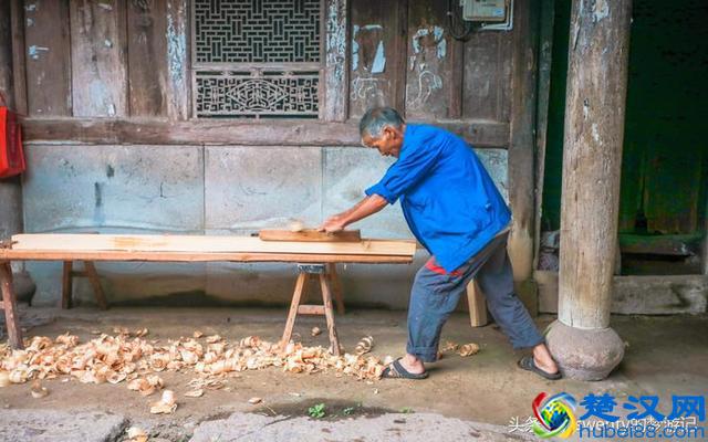 这个地方因袜子出名，一年能卖20亿！