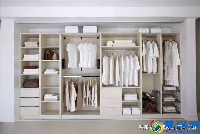 卧室衣柜选嵌入式好还是开放式好？装修之前提前了解