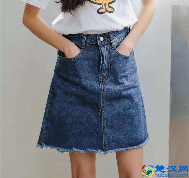 天气越来越热了，开始搭配穿起短裙子吧
