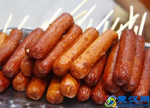 街边卖2元一根的烤肠到底是什么肉做的？为何我吃不出来？