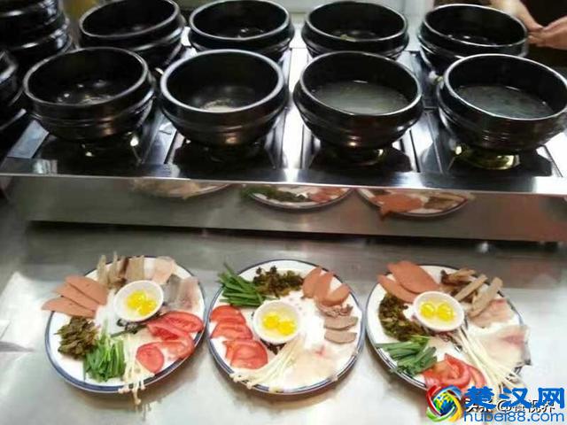 云南过桥米线培训学校，哪里有过桥米线培训，学习过桥米线