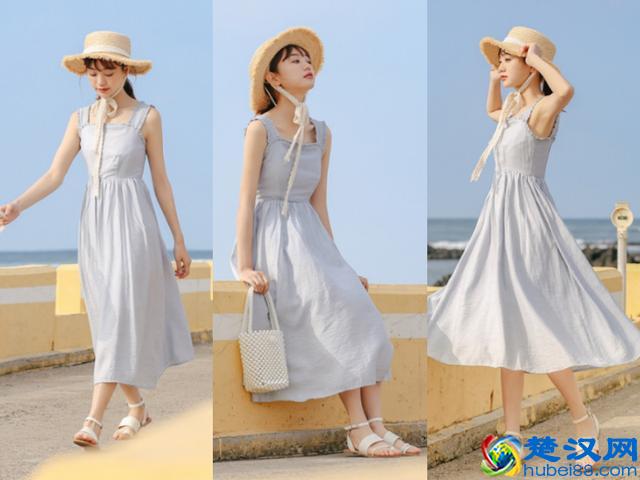 连衣裙+平底凉鞋，这样搭让你今年夏天时髦过人！