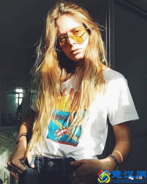 这些百搭时髦，便宜好看的白T恤究竟是啥品牌？