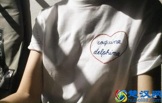 这些百搭时髦，便宜好看的白T恤究竟是啥品牌？