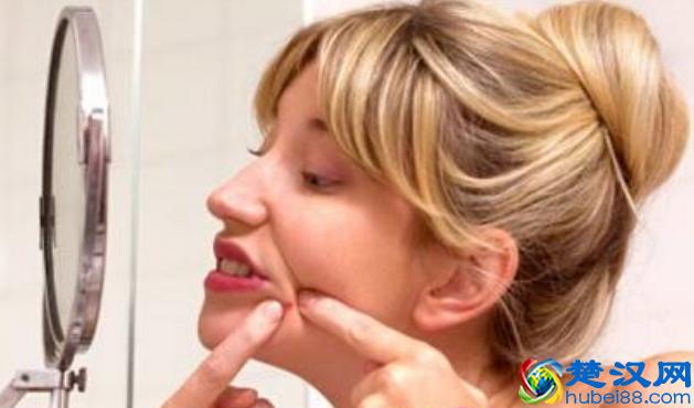 脸上长痘痘能喝咖啡吗 长痘痘不能吃什么食物