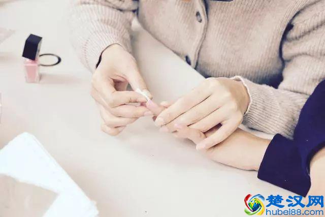 「提醒」爱美甲的朋友注意啦，这个问题美甲师才不会告诉你！