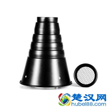 在影棚内专业拍照都需要哪些设备？