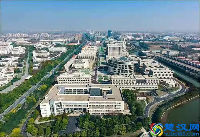 国内比较知名的服装设计院校有哪些？