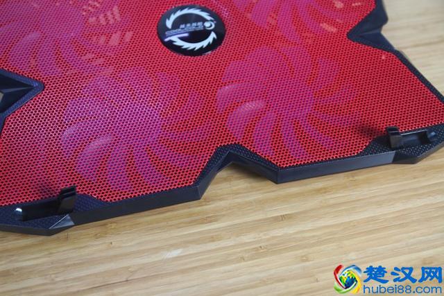 还在担心你的笔记本温度太高吗?快来看看这款散热器