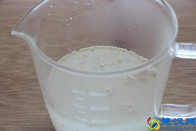 比汤圆更好吃的糯米粉做法，吃一次就上瘾，清脆爽口超解馋