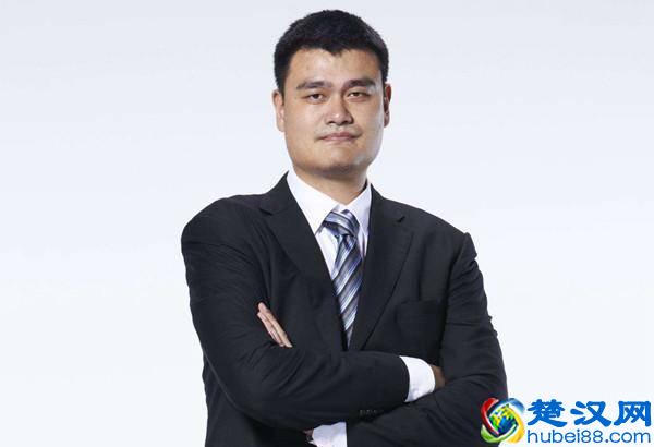 耿直保安大爷！姚明被小区保安拒之门外，耐心交涉获球迷点赞