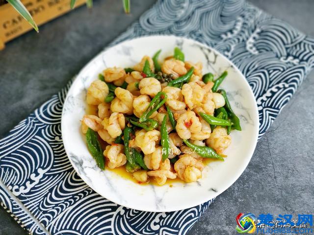 虾仁和它一起炒，简单营养又好吃，5分钟就上桌，特省事
