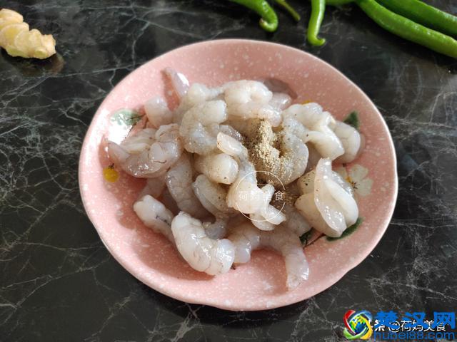 虾仁和它一起炒，简单营养又好吃，5分钟就上桌，特省事