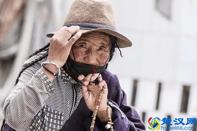 为什么要买一支微距镜头？除了拍微距还能拍什么？