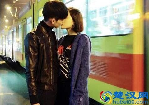 拍到实情？张翰娜扎疑复合是怎么回事？张翰娜扎复合有哪些细节？