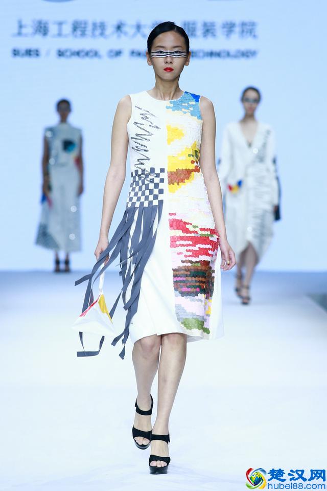 2017上海工程技术大学服装学院毕业生作品发布会