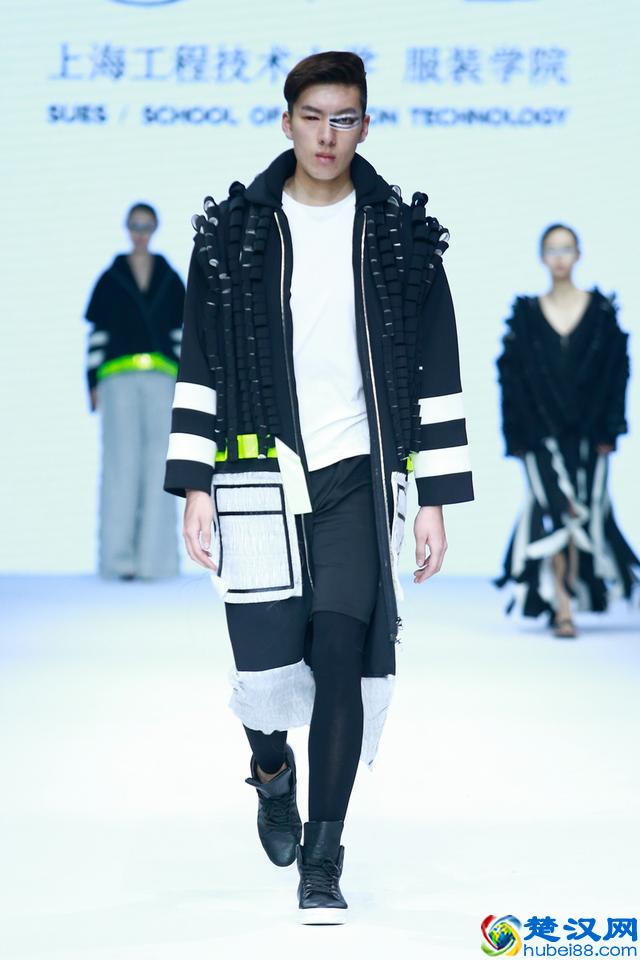 2017上海工程技术大学服装学院毕业生作品发布会