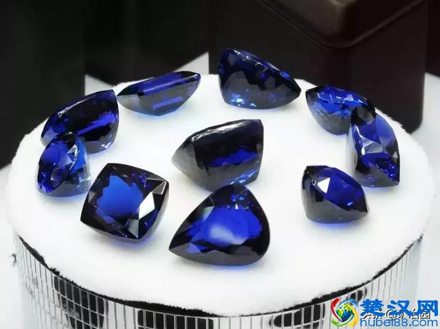 泰坦尼克号》中的“海洋之心”原来不是蓝钻，而是……