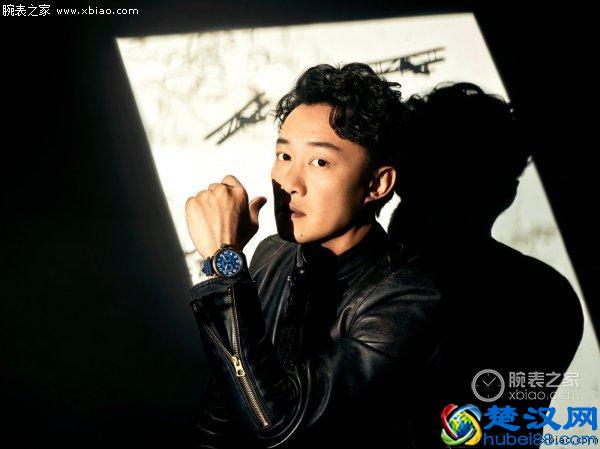 陪你度过漫长岁月的Eason，还教会了你要“分秒必真”