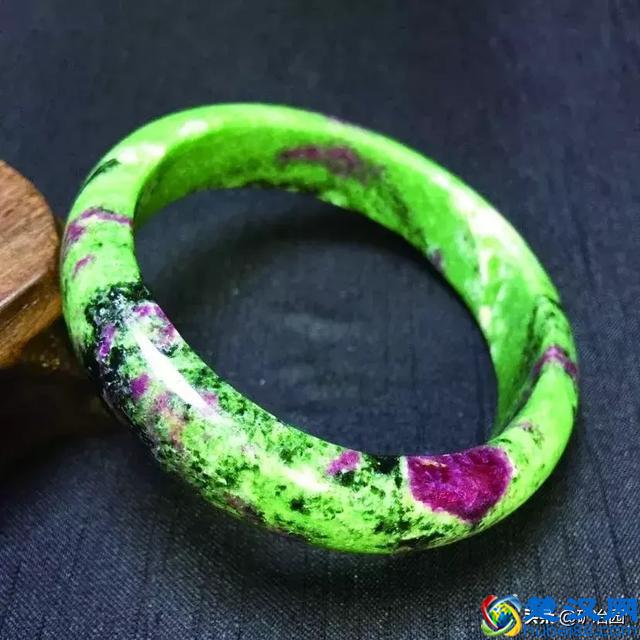 泰坦尼克号》中的“海洋之心”原来不是蓝钻，而是……