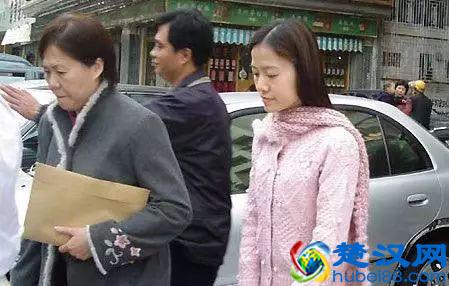 翁帆前夫的现状 揭秘翁帆前夫是谁，为什么离婚？