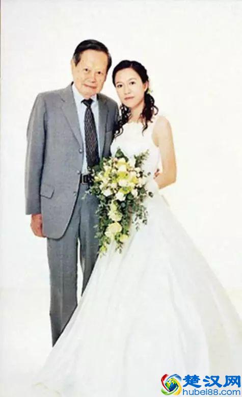 翁帆前夫的现状 揭秘翁帆前夫是谁，为什么离婚？