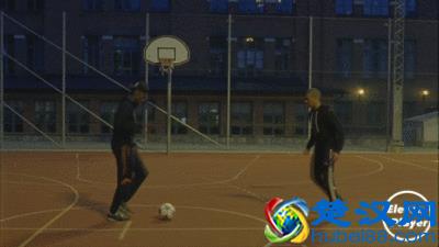 足球技巧：十五个让你惊艳球场的技巧动作，你都会吗？