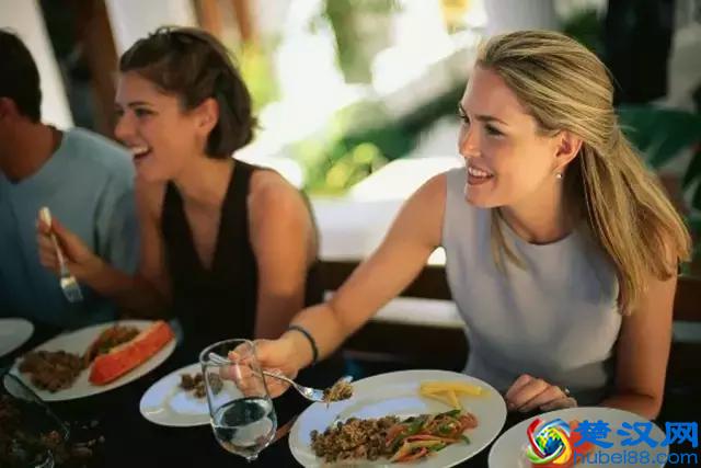 西餐礼仪：教你如何优雅地使用刀叉