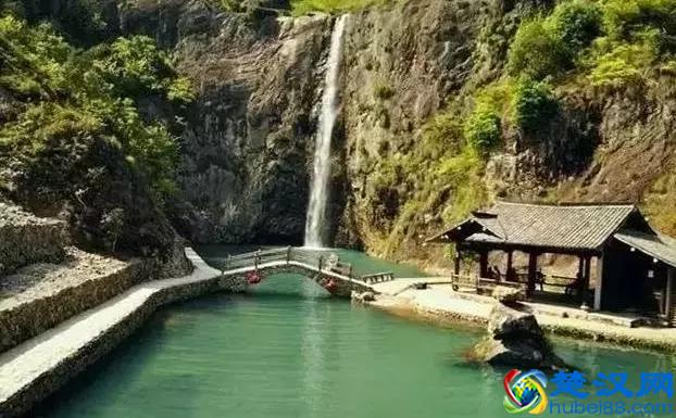 从41元创业到300亿，打败吉利、飞利浦，终成中国剃须刀之王