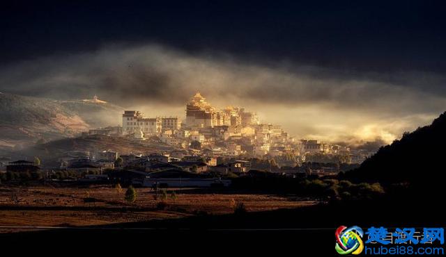 去远行，看天地万物，人间至美