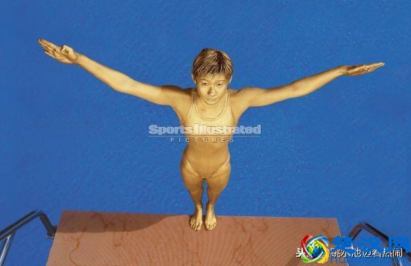 从跳水奥运冠军变身学院院长，从解说转型官员，李娜：文体两开花