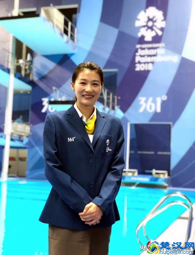 从跳水奥运冠军变身学院院长，从解说转型官员，李娜：文体两开花