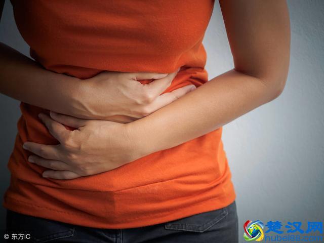 舌头中间发黑是什么原因导致的？祸根可能是这几个