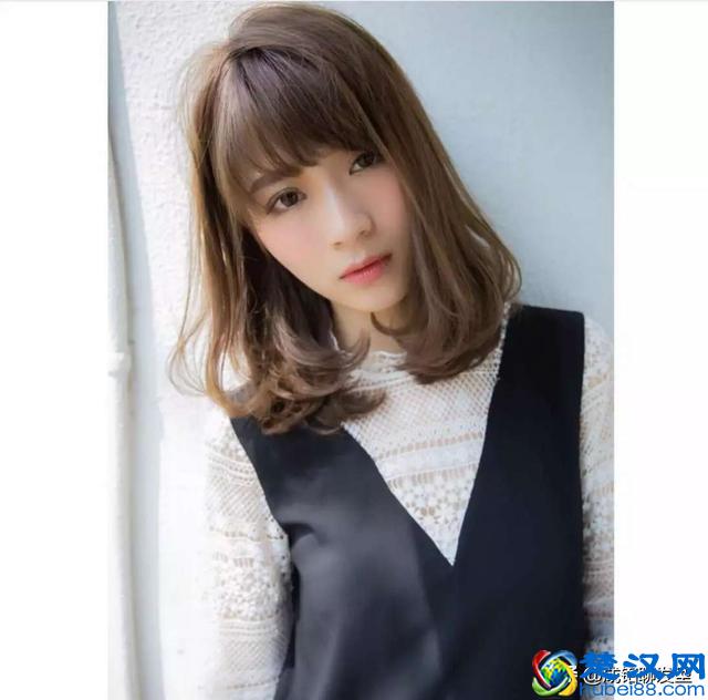 长脸女生适合什么发型？11款减龄又时尚的轻熟风发型，美出新高度