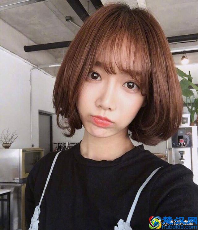 长脸女生适合什么发型？11款减龄又时尚的轻熟风发型，美出新高度