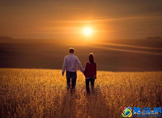 恋爱中的男生，自卑的表现有这几点