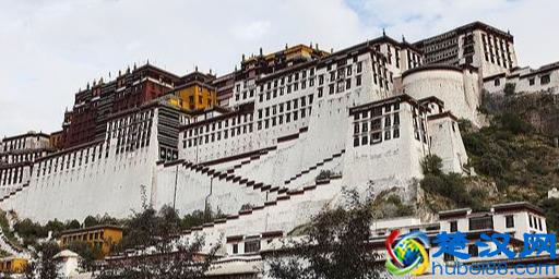 布达拉宫的厕所，为何300年还没拉满？真相太逗了