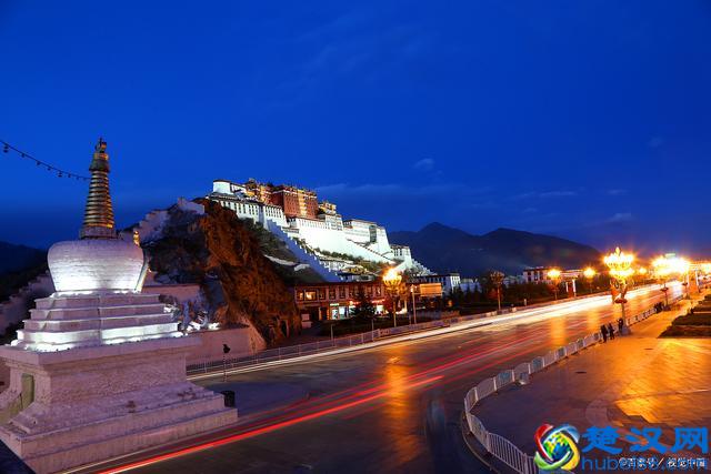 布达拉宫的厕所，为何300年还没拉满？真相太逗了