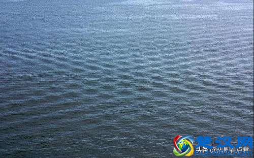 为什么在海上发现方形波浪，必须马上离开？