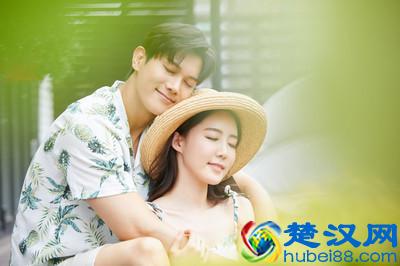 为何真情侣住酒店很少被查房？而假情侣入住时，却一查一个准