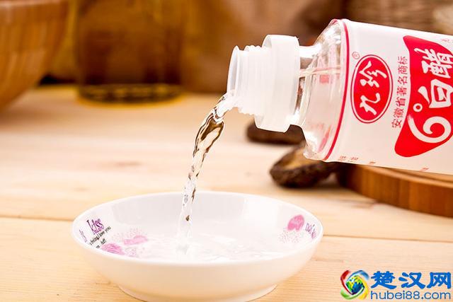 淋浴花洒喷头堵了怎么办？喷头堵塞清洗小妙招